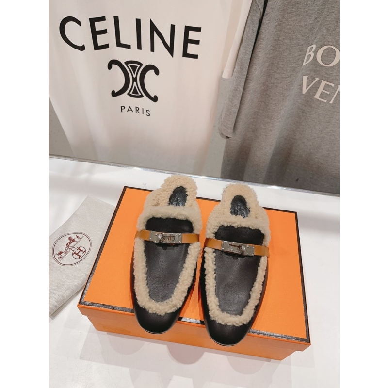 H**mes slippers